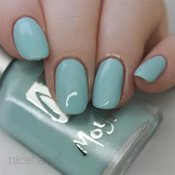 1049 Aurelia, Moyra Gel look Neglelak