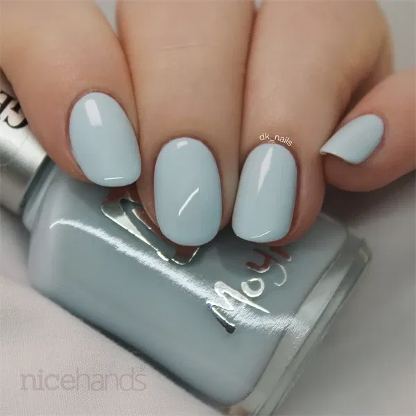 1050 Catherine, Moyra Gel look Neglelak