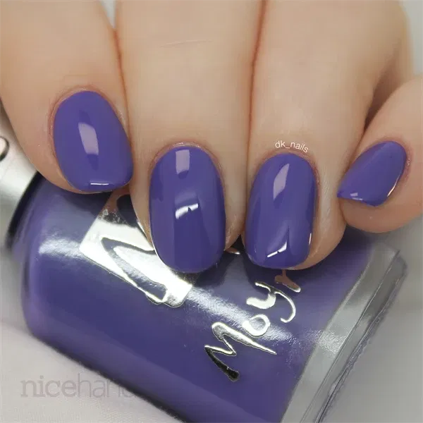 913 Monique, Moyra Gel look Neglelak