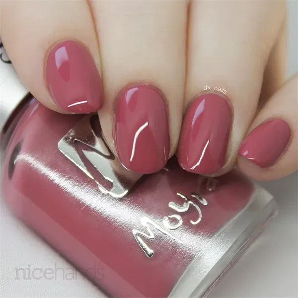 915 Hélene, Moyra Gel look Neglelak