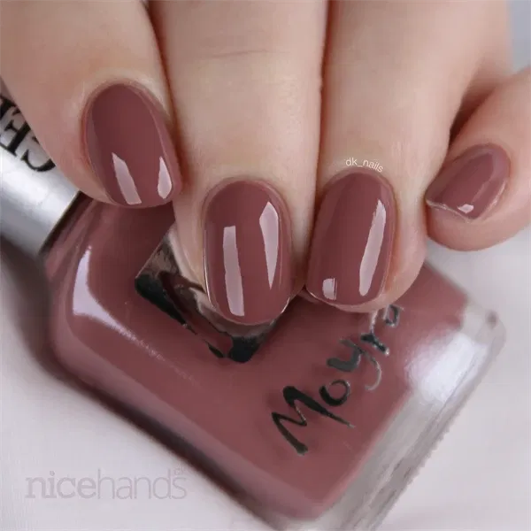 927 Lisette, Moyra Gel look Neglelak