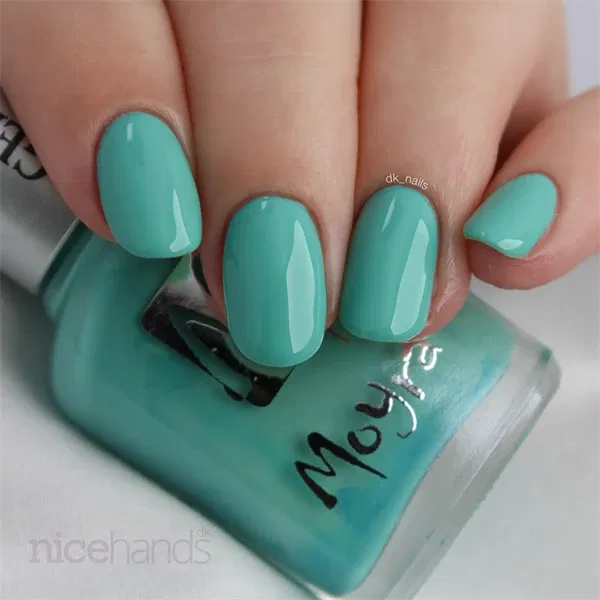 932 Justine, Moyra Gel look Neglelak