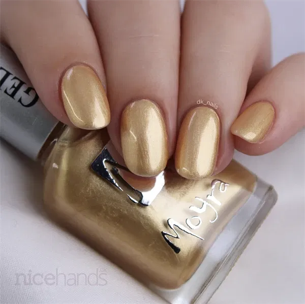 937 Déborah, Moyra Gel look Neglelak