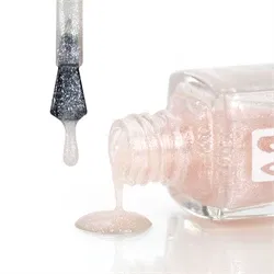 No. 16 Velvet, Gen Z Moyra