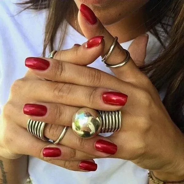 196 Tartan Punk, CND Vinylux, Contradictions Collection